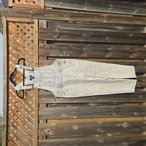 Jordache cropped overalls size small